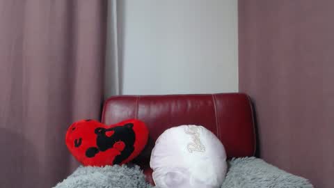 Mystery Girl online show from November 2025 04:53:01 PM