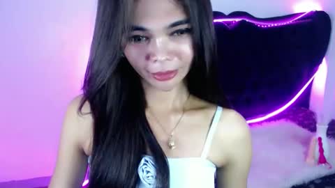 Krestine online show from December 2025 06:04:01 PM