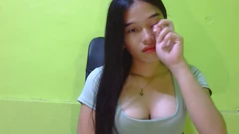 Snapshot of n3ssa chatting on December 2025 11:52:02 AM nessa online show from December 2025 11:52:02 AM