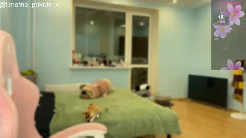 Vanessa and Julia  online show from October 2025 05:20:02 PM