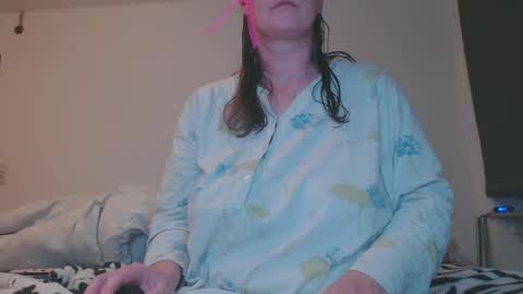 Nadine online show from December 2024 07:10:01 PM