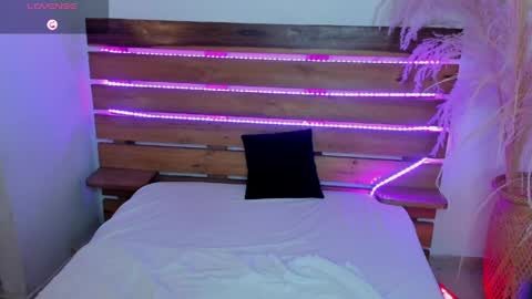 Nadine online show from April 2026 11:16:01 PM