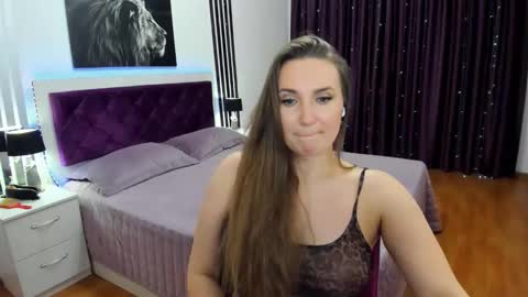 NadinGracefull online show from November 2025 07:23:02 PM