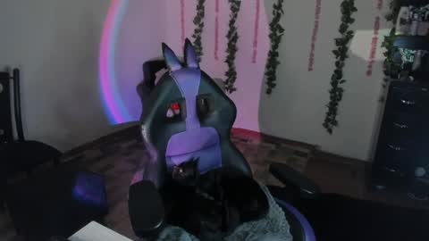 naeniademont online show from June 2026 03:51:02 PM