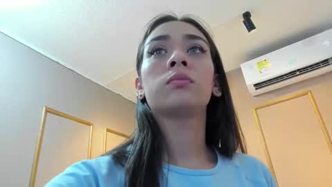 Nahimi online show from November 2025 07:12:01 PM