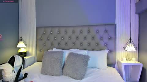 Nahimi online show from April 2026 11:41:01 AM