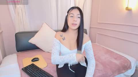 Nahomi online show from November 2025 08:08:02 PM