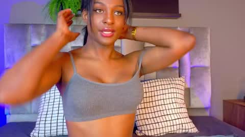  VICTORIA  online show from November 2025 07:47:01 PM