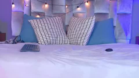  VICTORIA  online show from February 2026 07:43:01 PM