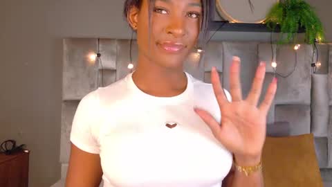 Snapshot of nahomicampbell_ chatting on June 2026 08:57:01 PM VICTORIA online show from June 2026 08:57:01 PM