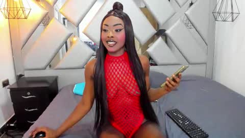 Nahomi  online show from December 2025 02:40:02 AM