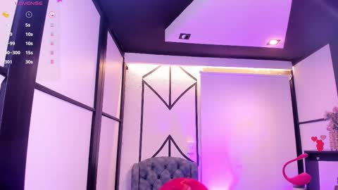 Snapshot of nahomirichards chatting on December 2025 04:43:01 AM Nahomi online show from December 2025 04:43:01 AM