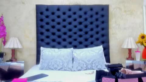 Nahomi  online show from February 2026 12:23:01 PM