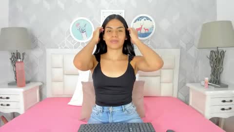 Snapshot of naia_cox chatting on October 2025 03:47:02 AM naia_cox online show from October 2025 03:47:02 AM