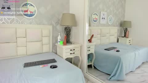 Snapshot of naia_cox chatting on November 2025 03:40:02 AM naia_cox online show from November 2025 03:40:02 AM