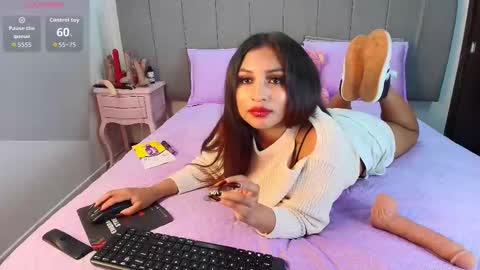 Naia online show from September 2025 07:58:02 PM