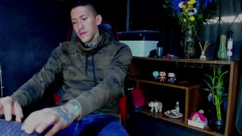 naider_1 online show from April 2026 04:23:02 AM