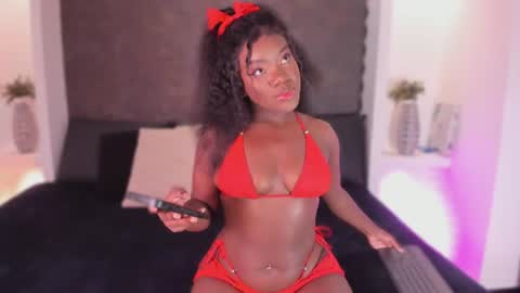 naina deivis33 online show from June 2026 04:00:02 AM