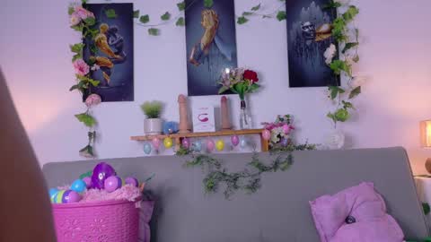 nairagold_ online show from April 2026 12:52:02 AM