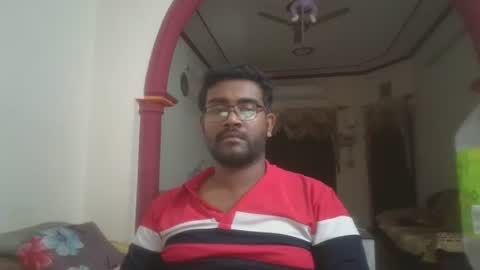 NAIRANANDU28 online show from May 2026 04:04:02 PM