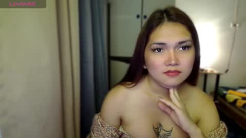 Snapshot of naisha143 chatting on October 2025 10:29:02 PM MARY MAE online show from October 2025 10:29:02 PM