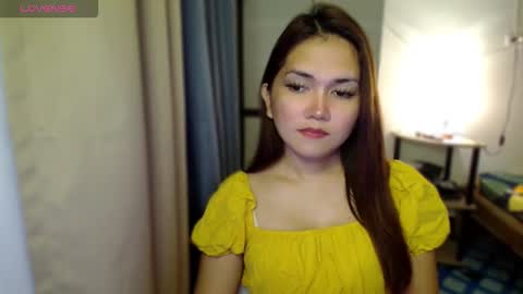 Snapshot of naisha143 chatting on October 2025 09:24:02 PM MARY MAE online show from October 2025 09:24:02 PM