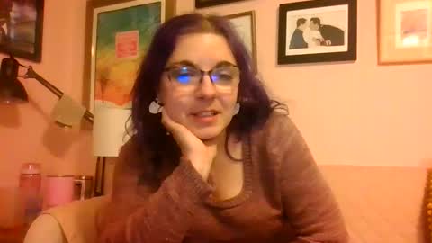 Snapshot of nakedcrafts chatting on January 2025 07:36:01 AM Lizzy online show from January 2025 07:36:01 AM