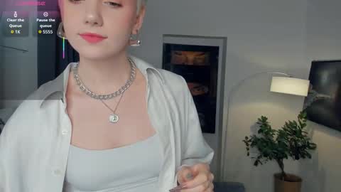 Kate online show from October 2025 11:49:02 AM