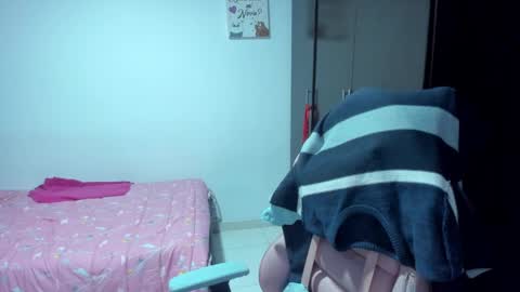 Snapshot of namibecker chatting on February 2025 02:04:01 AM Nami online show from February 2025 02:04:01 AM