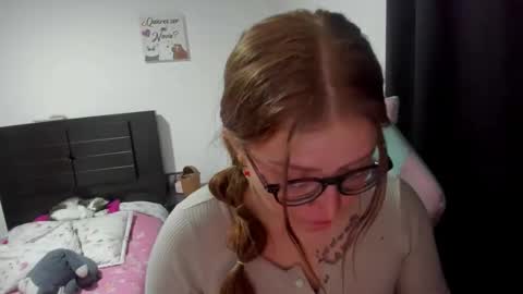 Snapshot of namibecker chatting on November 2025 02:57:02 AM Nami online show from November 2025 02:57:02 AM