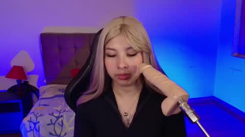 namiko_park_ online show from March 2026 09:43:01 PM