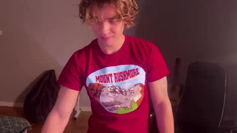 Snapshot of namiraaxel chatting on December 2024 08:57:02 PM Georges online show from December 2024 08:57:02 PM