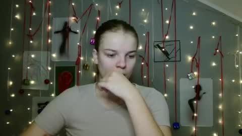 Nana online show from November 2025 09:20:01 AM