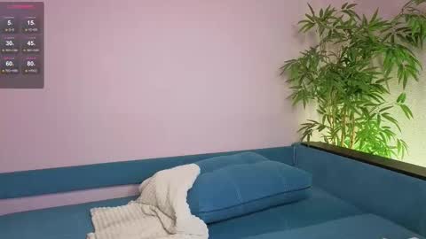 Maeve online show from October 2025 02:04:02 AM