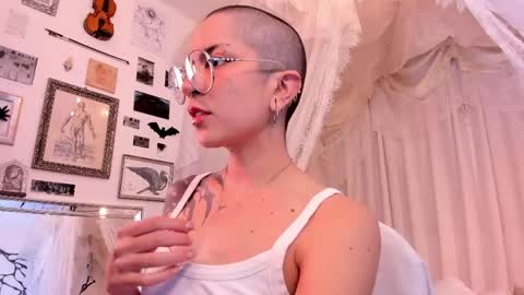 Snapshot of nanaxnana chatting on May 2026 07:46:01 AM Alma Maria online show from May 2026 07:46:01 AM