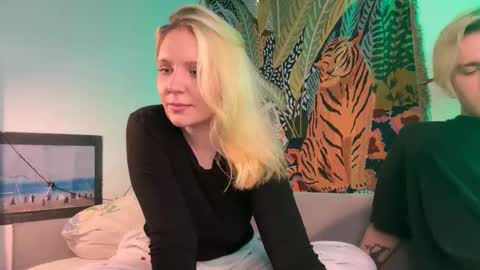 Snapshot of nancy_witch chatting on September 2025 04:28:01 PM Nancy and Archi online show from September 2025 04:28:01 PM