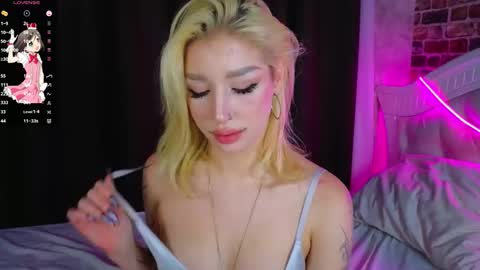Snapshot of nancybutler chatting on October 2025 05:35:02 AM Sally Blonde Katrinbrown online show from October 2025 05:35:02 AM