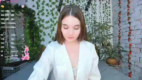 Luna online show from February 2025 09:32:02 AM