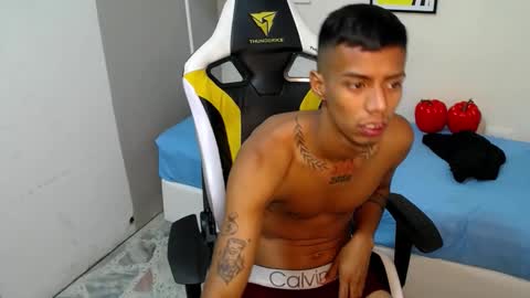 nando_col online show from October 2025 12:06:02 PM