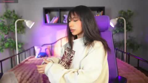 Snapshot of nanii_velvett chatting on October 2025 01:41:02 PM Nanii online show from October 2025 01:41:02 PM