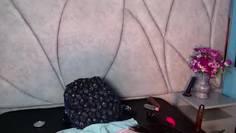 nany_pretty online show from December 2024 05:02:01 AM