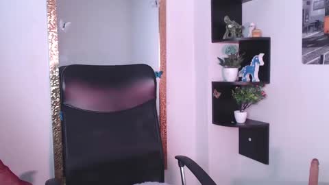 nany_pretty online show from March 2025 08:46:02 PM