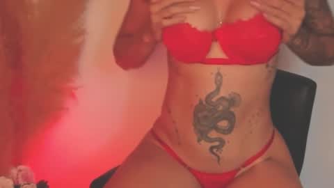 Snapshot of nany_tnt chatting on January 2025 08:36:01 AM NANY online show from January 2025 08:36:01 AM