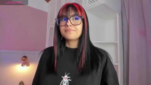 Snapshot of naoko_kirino chatting on December 2024 05:55:01 PM Naoko online show from December 2024 05:55:01 PM