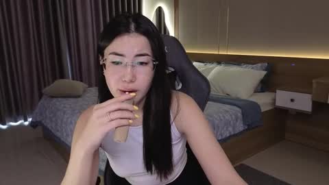 Naomi online show from February 2026 02:48:02 AM