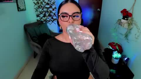 naomi_aniston online show from June 2026 02:06:02 PM