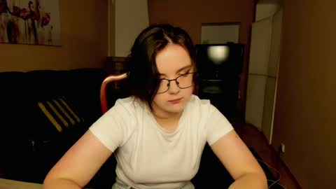 Snapshot of naomi_di chatting on July 2026 07:20:02 PM naomi_di online show from July 2026 07:20:02 PM
