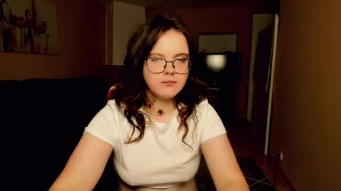 Snapshot of naomi_di chatting on July 2026 08:24:01 PM naomi_di online show from July 2026 08:24:01 PM