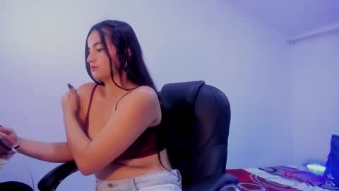 Naomi Doll online show from September 2025 11:24:02 AM