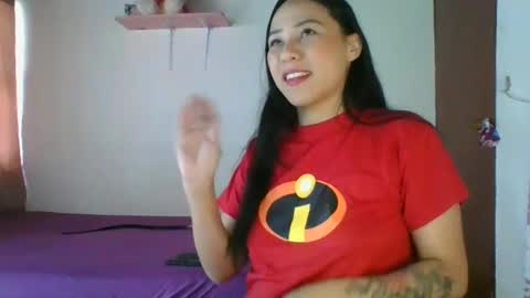 Mia online show from December 2024 08:54:01 PM